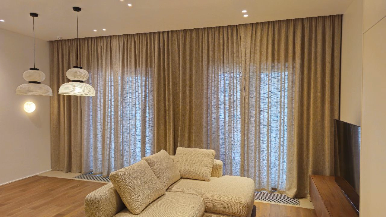 Прямые портьеры для столовой